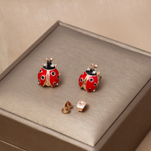 Vue générale des Boucles d'Oreilles Coccinelle Volantes avec Pierre Précieuse