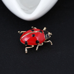 Vue détaillée Broche Coccinelle Rouge Brillante