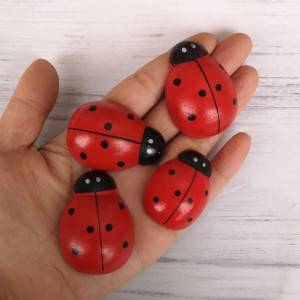 Décoration Figurine Coccinelle - 3.5cm x 4.5 cm