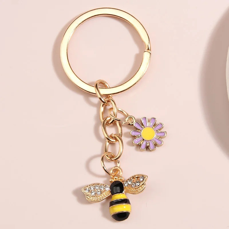 Llavero Abeja y Flor de Lavanda – Elegancia y Dulzura Natural