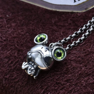 Collar Rana Ojo Místico Verde | Joya de Plata de Ley 925