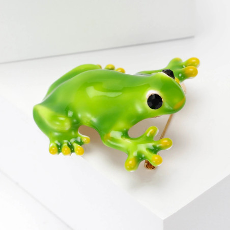 détailsl de la Broche Grenouille Éclat Emeraude