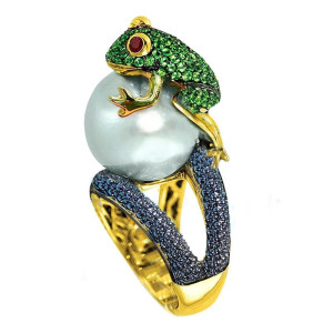 vue détaillée de la Bague Grenouille "Perle Enchantée"
