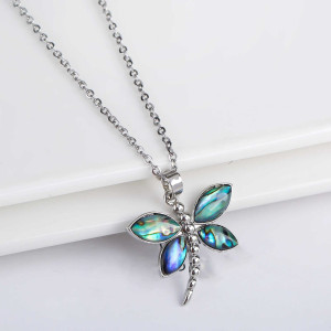 Collier Libellule en Nacre d'Ormeau Naturelle