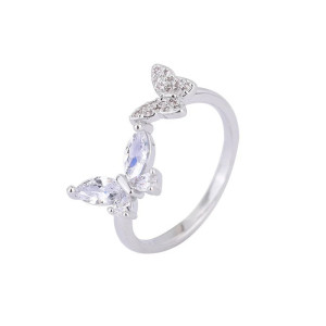 Vue détaillée de la Bague Papillon Éclat d'Élégance