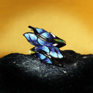 Anillo Mariposa Esmaltado Azul Noche | Joya Artística y Única