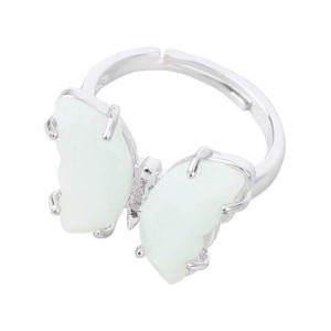 Anillo Mariposa Opalina Etérea | Joya con Piedra y Circón