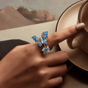 Anillo Mariposa Cristalina con Circonitas | Joya Elegante