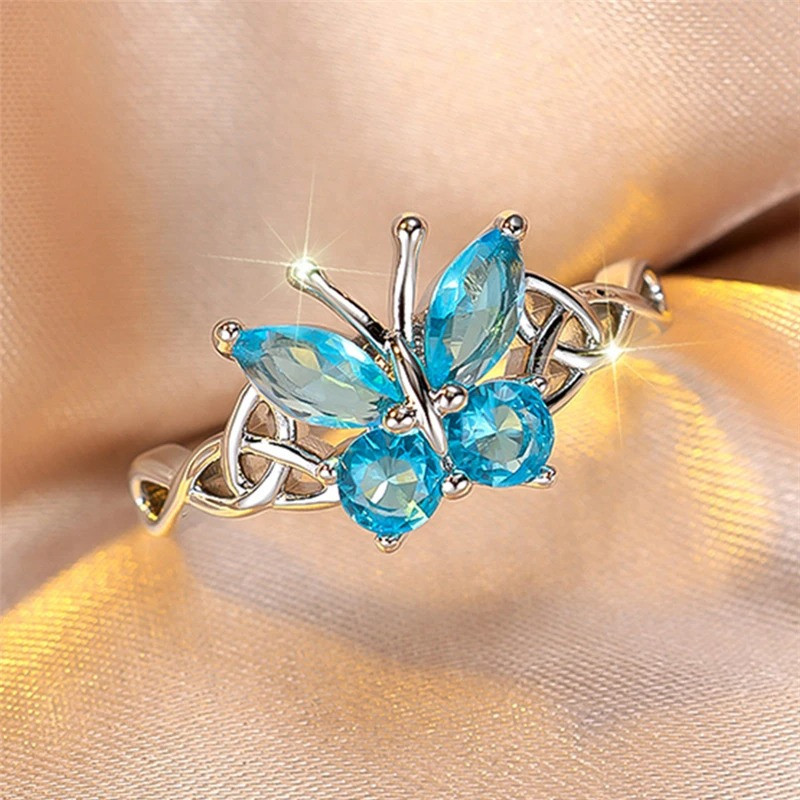 Anillo Mariposa Azul 'Destello Zafiro' – Joya Mágica y Única