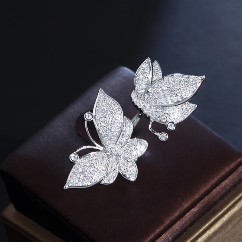Anillo Mariposa de Plata de Ley con Circonitas – Ajustable