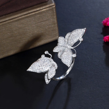Anillo Mariposa de Plata de Ley con Circonitas – Ajustable