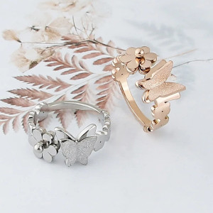 Anillo Mariposa 'Dulzura Floral' - Elegancia en Oro y Plata