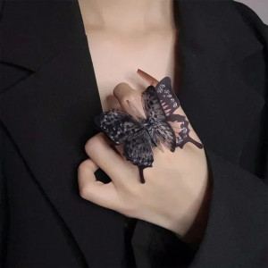 Anillo Mariposa 'Misterio Negro Gótico Chic' - Elegancia y Misterio