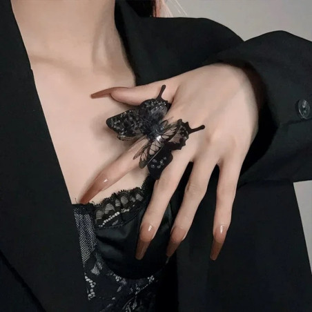 Anillo Mariposa 'Misterio Negro Gótico Chic' - Elegancia y Misterio