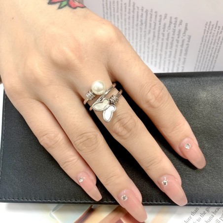 Anillo Mariposa 'Perla Radiante' - Elegancia y Refinamiento