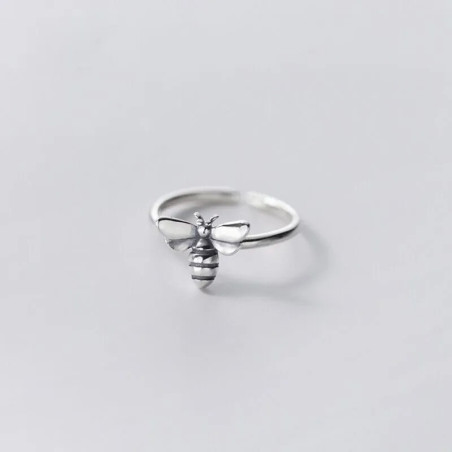 Anillo de Abeja en Cobre | Joyería Minimalista y Original