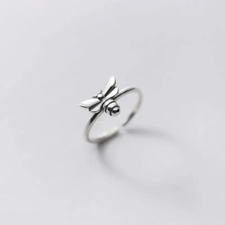 Anillo de Abeja en Cobre | Joyería Minimalista y Original