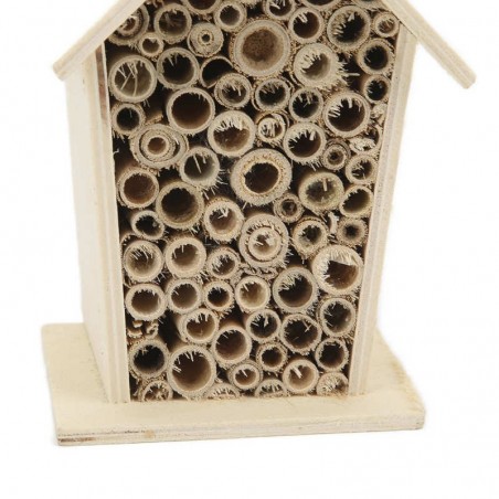 Maison en bois pour abeilles pour le jardin vue sur les alvéoles abri abeilles