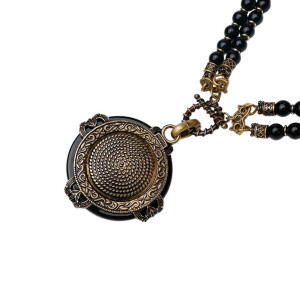 Collar Abeja Majestad Nocturna | Joya Elegante Cobre y Resina