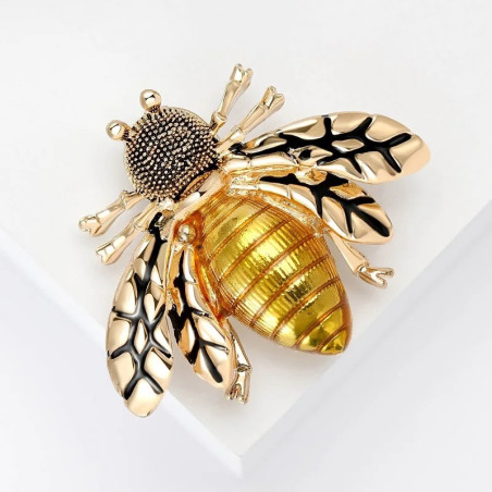 Broche Abeja Dorada | Joya Original y Elegante para Mujer