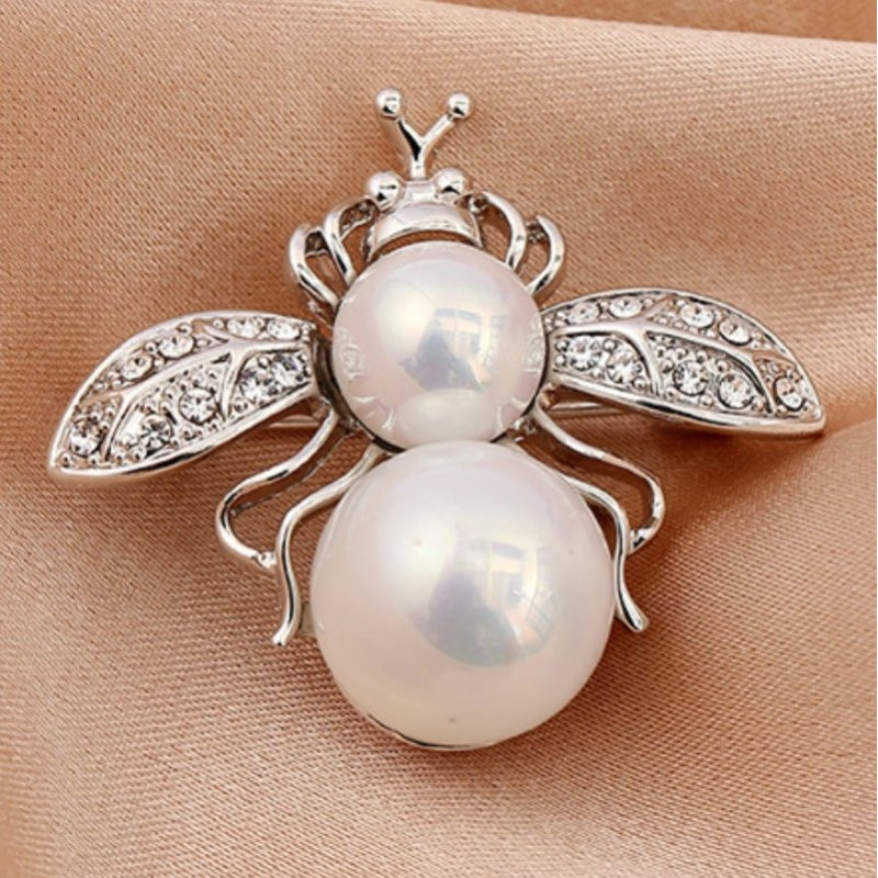 Broche Abeja Majestuosa con Perla Plateada | Joya Elegante