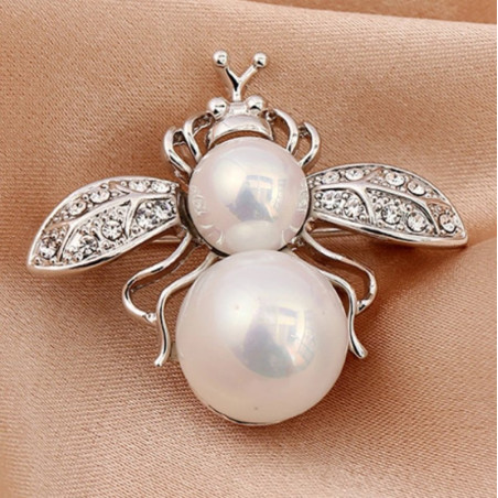 Broche Abeja Majestuosa con Perla Plateada | Joya Elegante