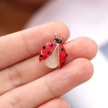 Broche Pin Mariquita de Esmalte Rojo y Negro | Regalo Mujer