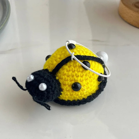 Llavero Mariquita de Ganchillo Hecho a Mano | Regalo Original