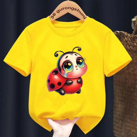 Camiseta Infantil Mariquita Triste - Ternura y Emoción