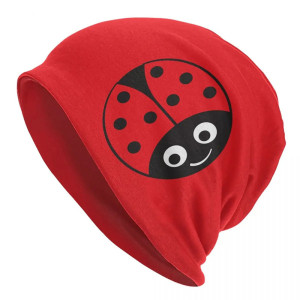 Gorro Mariquita Feliz – Tu accesorio ideal para un invierno cálido