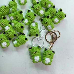 Llavero Rana de Crochet – Hecho a Mano, Bonito y Original