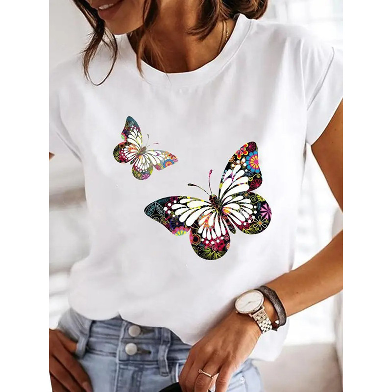 Camiseta Mariposa Bohemia Floral – Dúo de Mariposas Coloridas