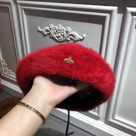 Chapeau en laine pour femme avec braoche abeille Couleur rouge