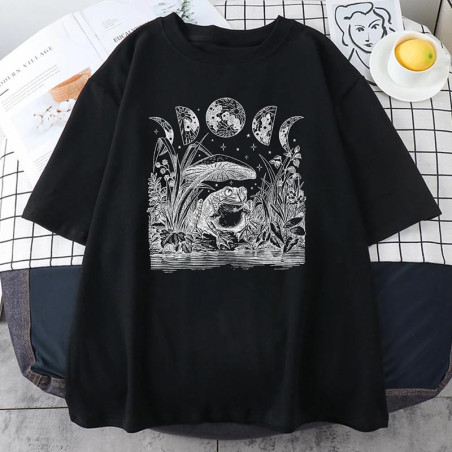 Camiseta Rana Luz de Luna Mística | Diseño Lunar y Naturaleza