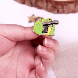 Parche Termoadhesivo Rana Kawaii con Pistola | Adorable y Rebelde