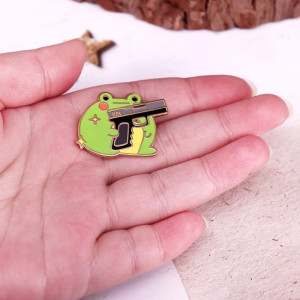 Parche Termoadhesivo Rana Kawaii con Pistola | Adorable y Rebelde