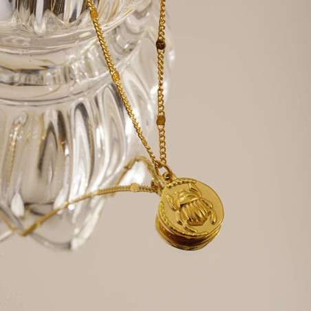 Collar Escarabajo Sol – Acero Inoxidable Oro o Plata