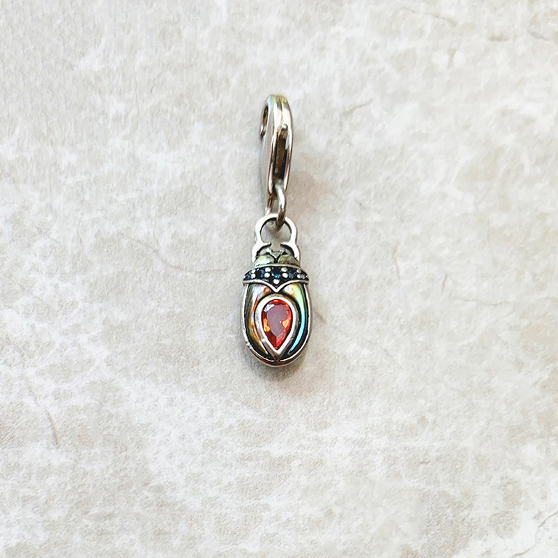 Colgante Escarabajo Vintage – Plata 925 & Piedra Roja | 2 Modelos