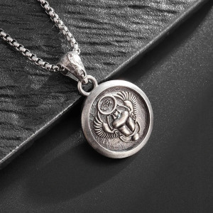 Collar Escarabajo Alado con Ojo de Horus | Joya Mística