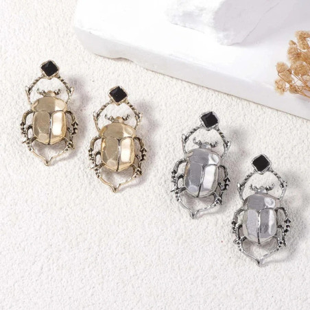 Pendientes Escarabajo Real Oscuro – Elegancia Negra & Simbolismo