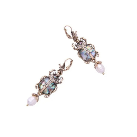 Pendientes Escarabajo Nácar Estrellado – Elegancia Cósmica