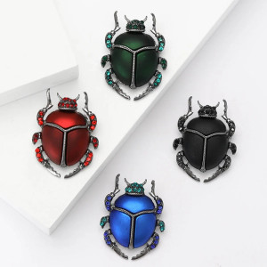 Broche Escarabajo Escarlata – Joya Elegante en 4 Colores Místicos