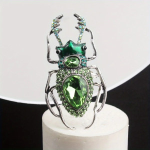 Broche Escarabajo Esmeralda – Joya Verde Única y Misteriosa