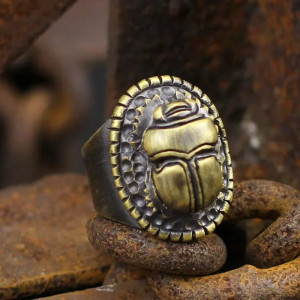 Anillo Escarabajo Egipcio | Joya Talismán de Bronce Antiguo
