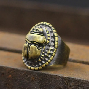 Anillo Escarabajo Egipcio | Joya Talismán de Bronce Antiguo
