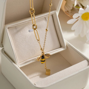 Collar Abeja Elegancia Dorada - Joya Dorada Simbólica & Natural