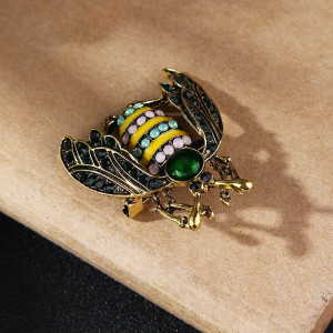 Broche Abeja Esmeralda Real - Joya Elegante y Natural!