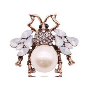 Broche Abeja Perla Celestial | Joya Elegante y Única para Mujer
