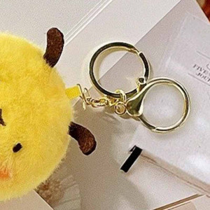 Llavero Abeja Pompón Esponjoso - ¡Accesorio Suave y Bonito!