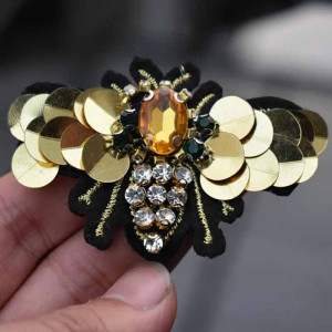 Parche Abeja Bordado "Resplandor Real" | Elegancia Dorada